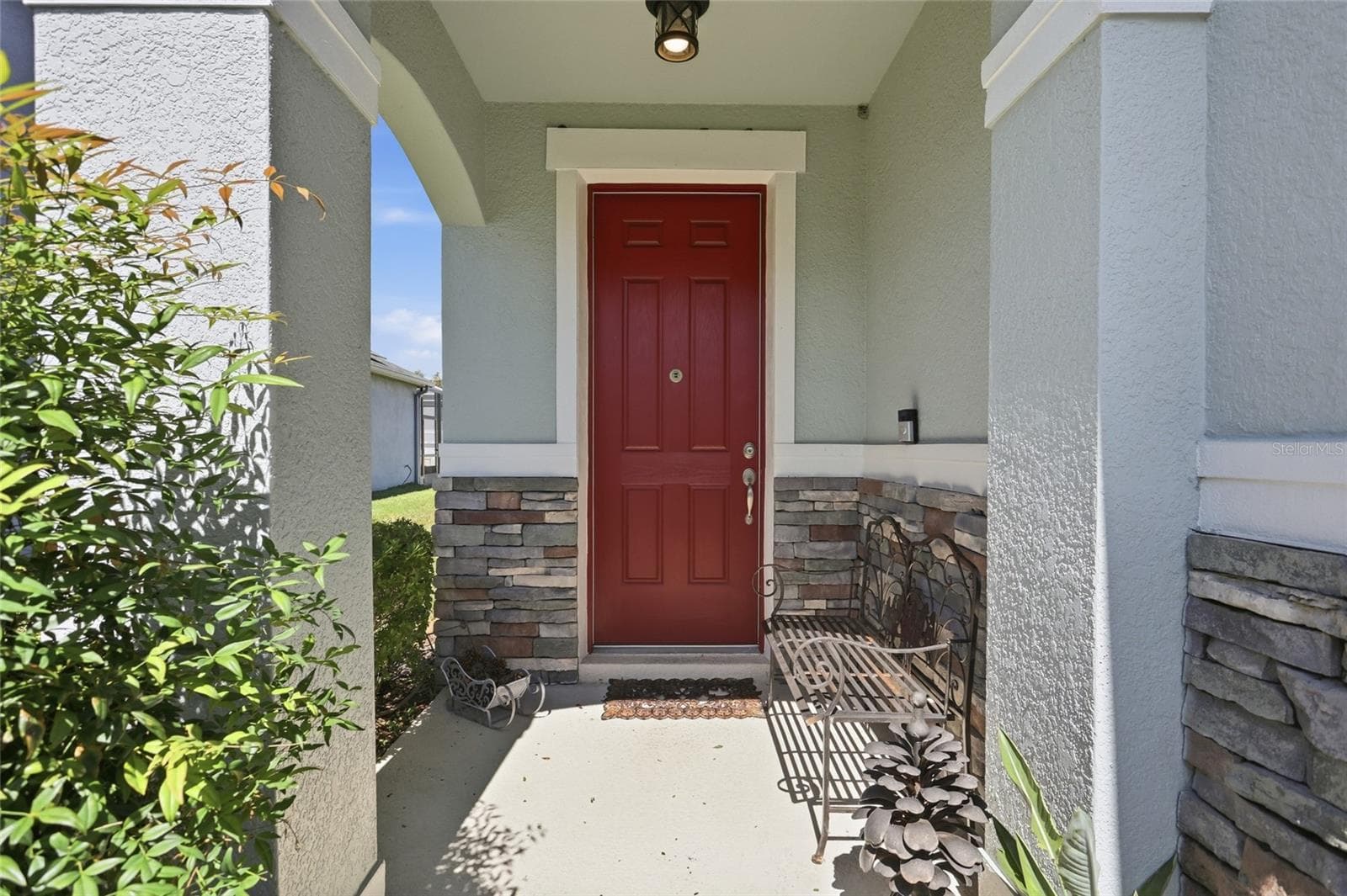 Covered Walkway to Front door - 1416 LEXINGTON AVE, DAVENPORT