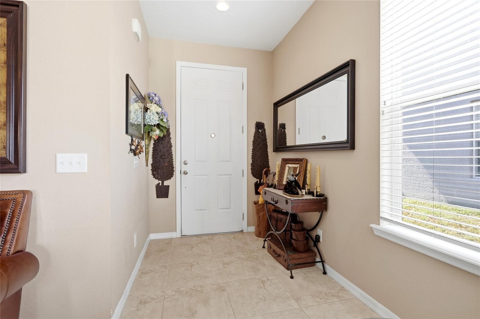 Foyer - 1416 LEXINGTON AVE, DAVENPORT