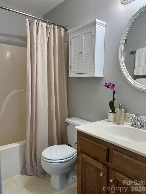 Convenient hall bath with new flooring! - 4711 Beech Crest Place, Charlotte