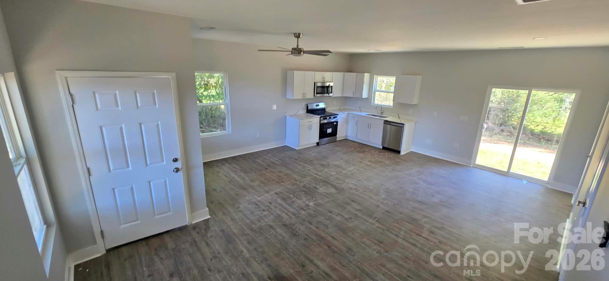 Duplex at 1117 Tennyson Street, Charlotte, photo 4 of 6