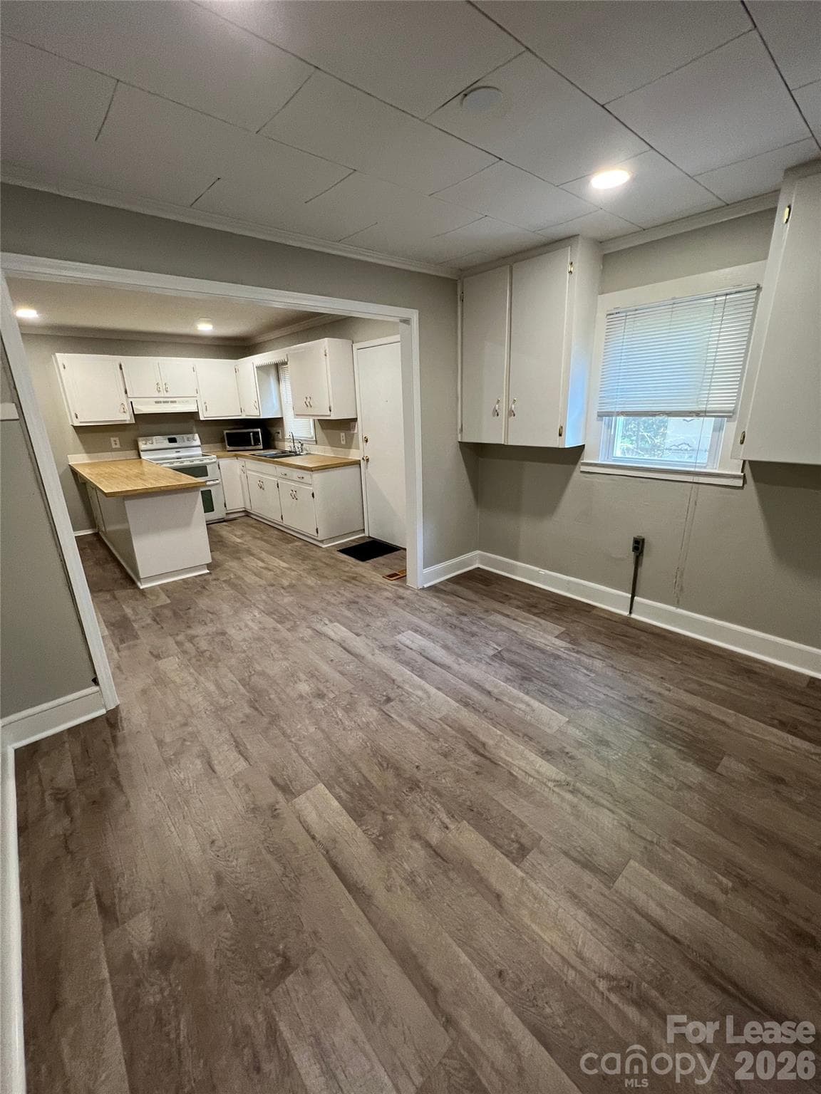Single Family Residence at 1302 White Lane, Gastonia, photo 6 of 12