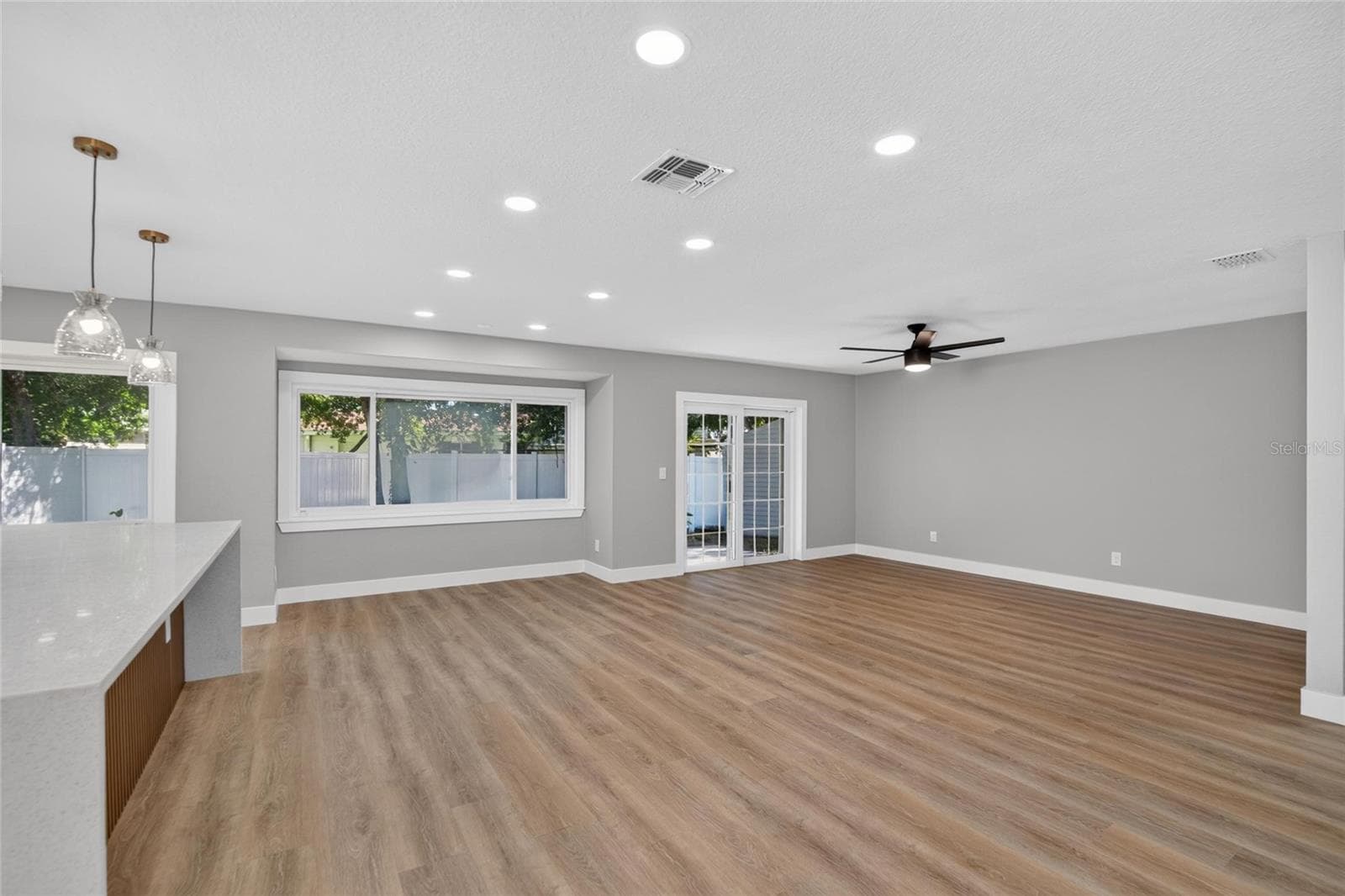 Single Family Residence at 605 HILLPOINT WAY, BRANDON, photo 18 of 79