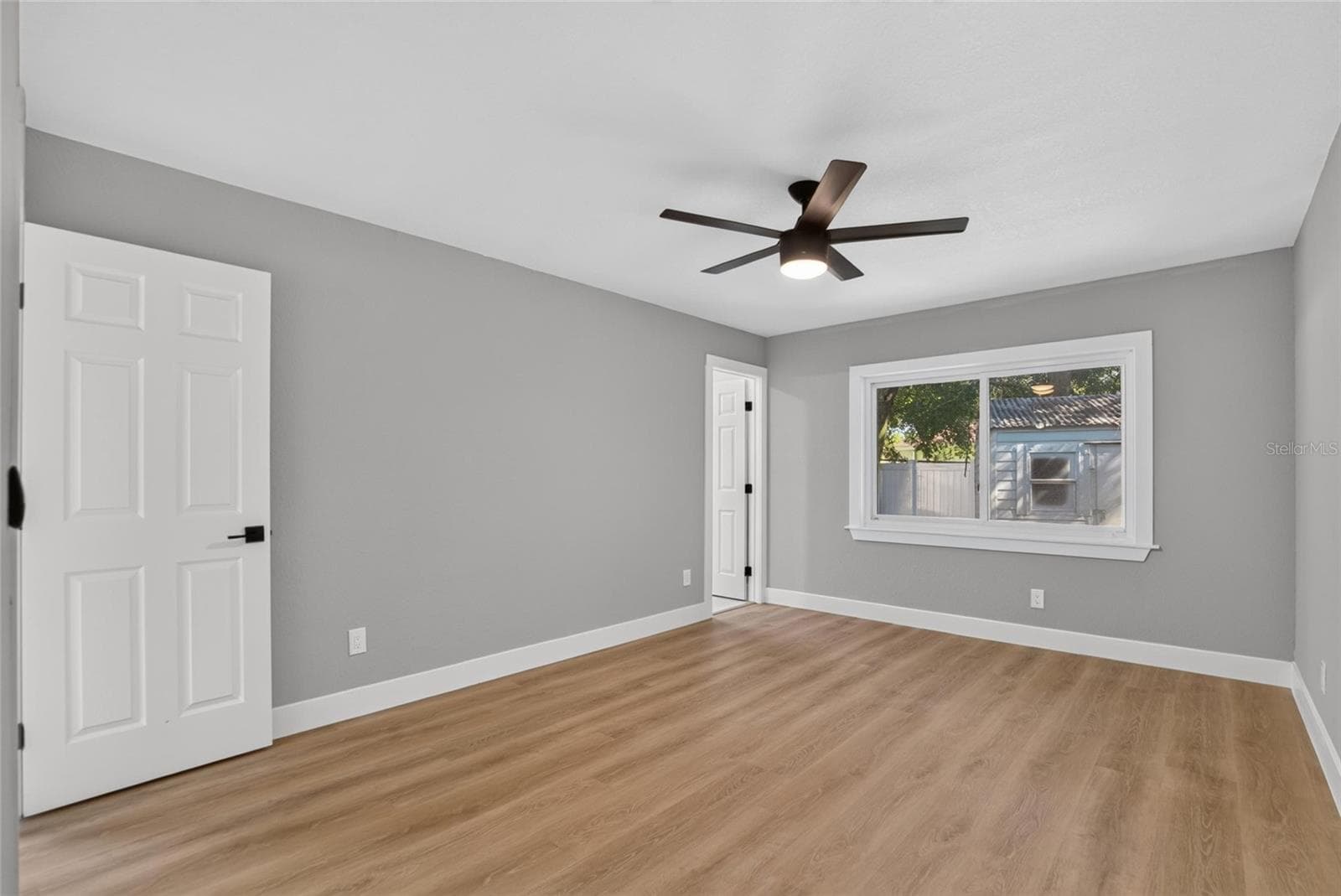 Single Family Residence at 605 HILLPOINT WAY, BRANDON, photo 43 of 79