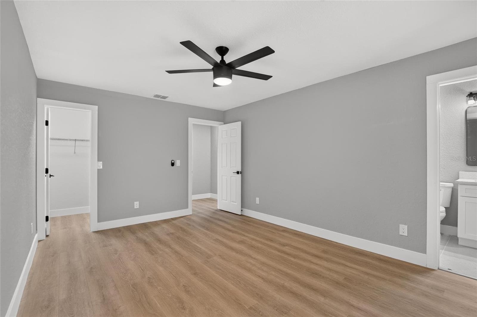 Single Family Residence at 605 HILLPOINT WAY, BRANDON, photo 45 of 79