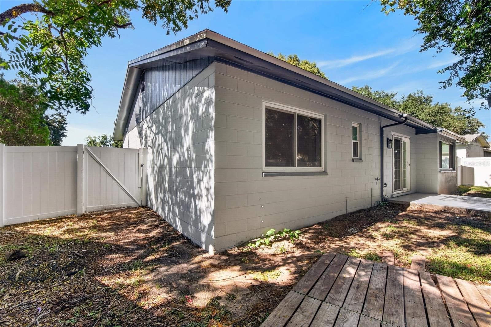 Single Family Residence at 605 HILLPOINT WAY, BRANDON, photo 53 of 79