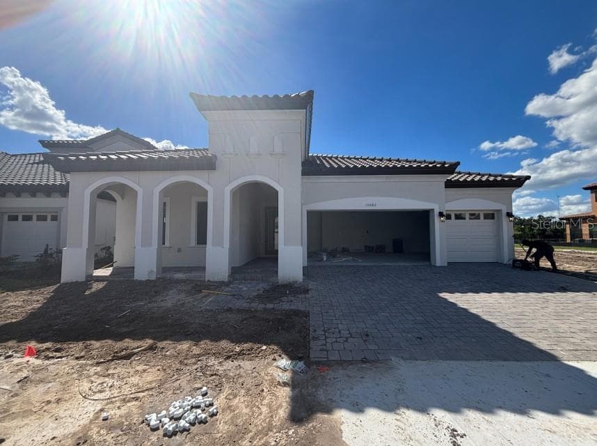Single Family Residence at 15082 RIDER PASS DR, LITHIA, photo 4 of 13