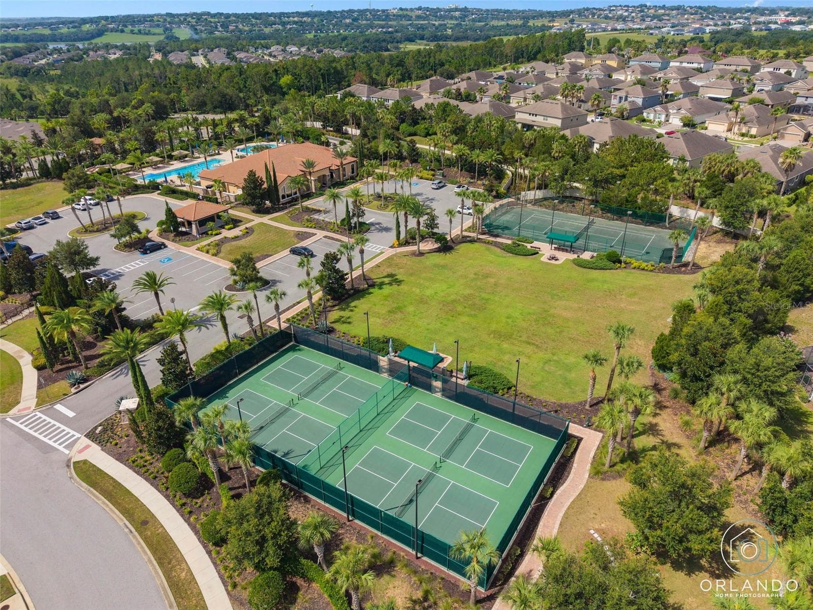 4 Pickle Ball Courts for your playing enjoyment. The Courts are lighted for nighttime play. - 1038 TIMBERVALE TRL, CLERMONT