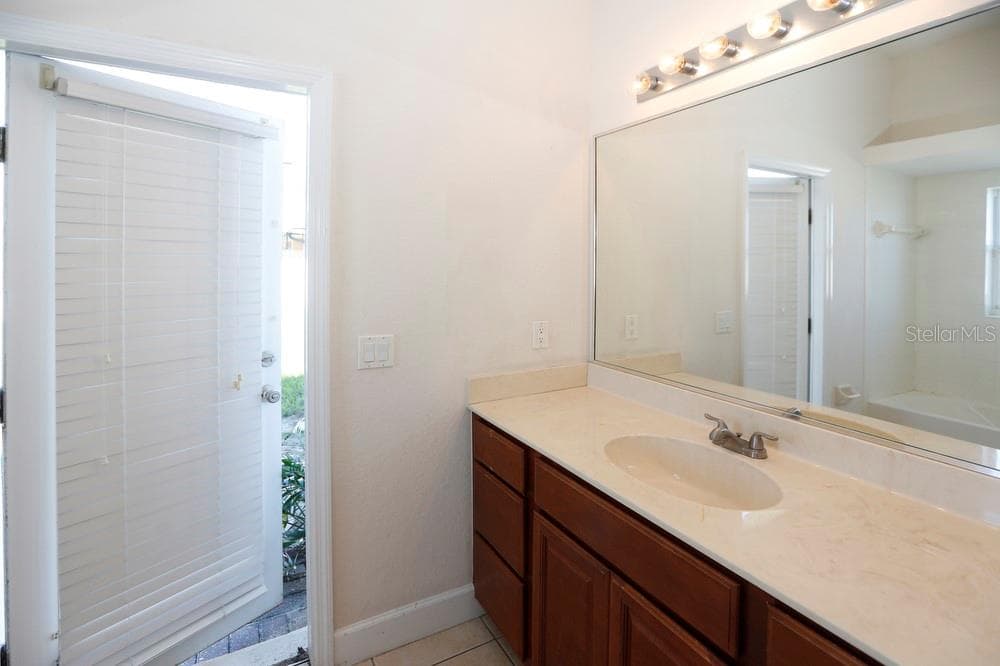 bath 3 with access - 6829 BUSHNELL DR, LAKELAND