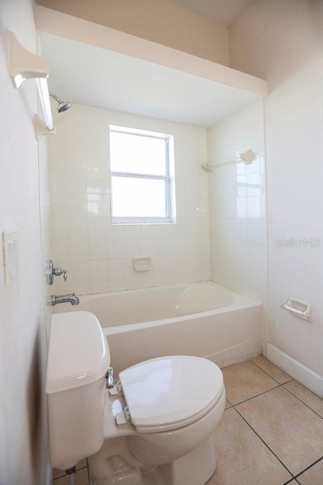 bath 3 - 6829 BUSHNELL DR, LAKELAND
