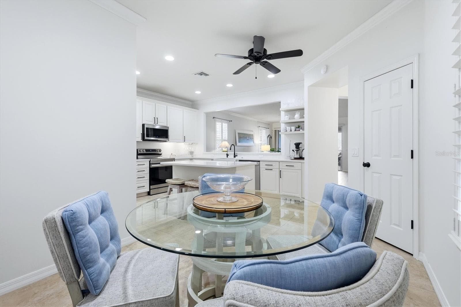 Single Family Residence at 19256 JALISCA ST, VENICE, photo 16 of 82