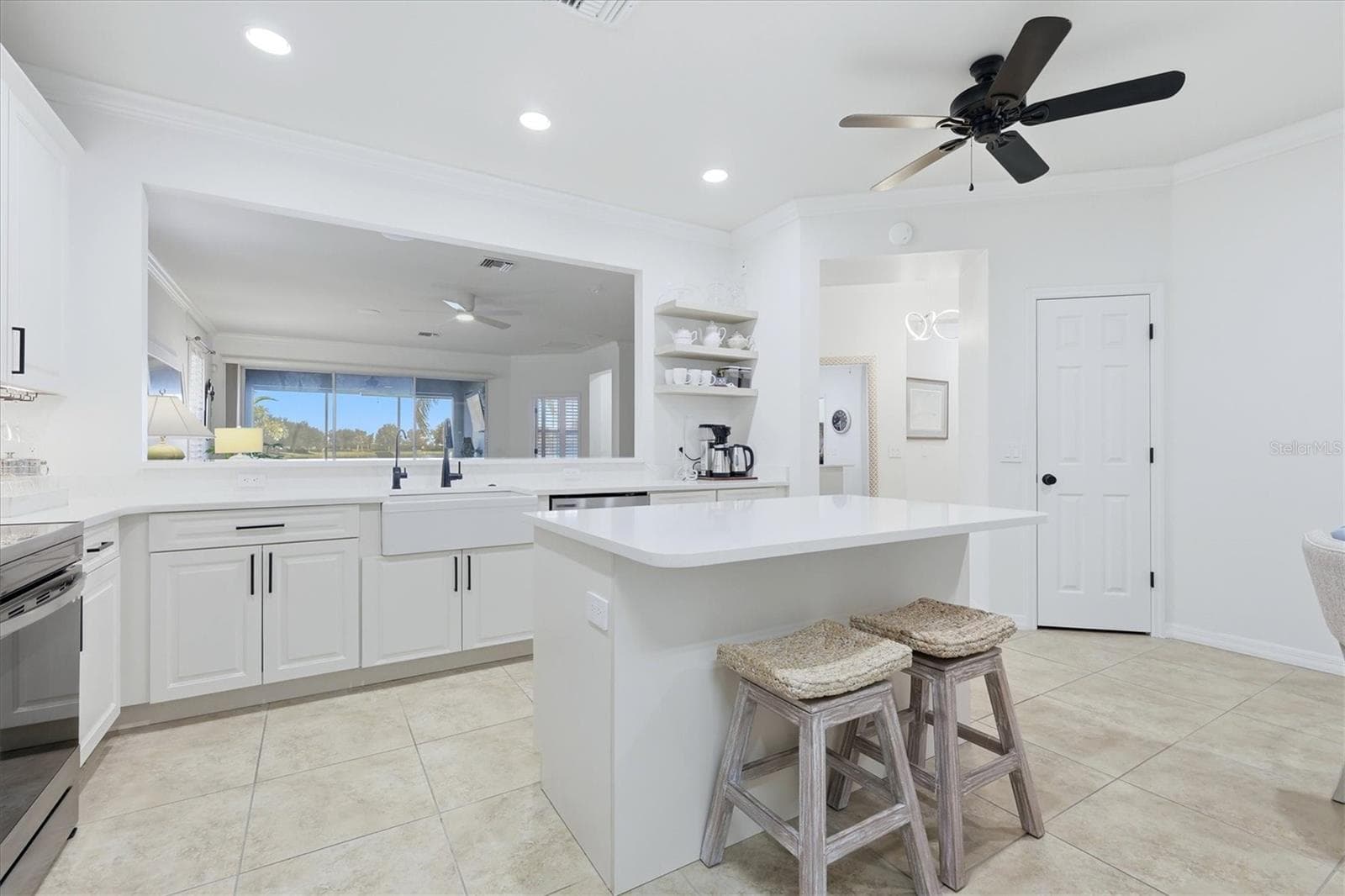 Single Family Residence at 19256 JALISCA ST, VENICE, photo 18 of 82