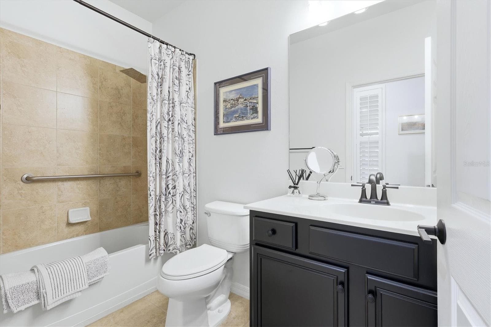 Single Family Residence at 19256 JALISCA ST, VENICE, photo 27 of 82