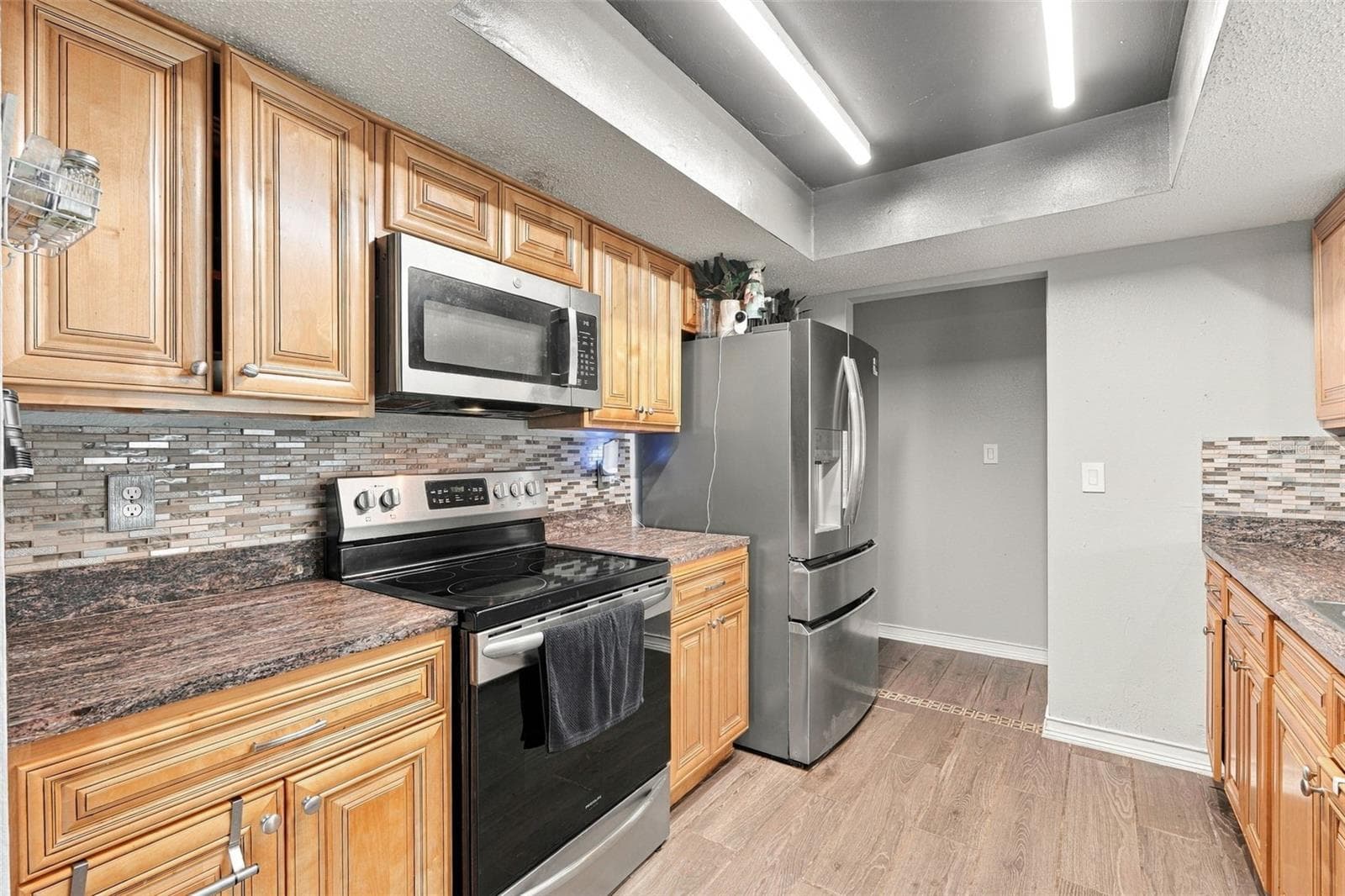 Single Family Residence at 22205 NEW YORK AVE, PORT CHARLOTTE, photo 11 of 25