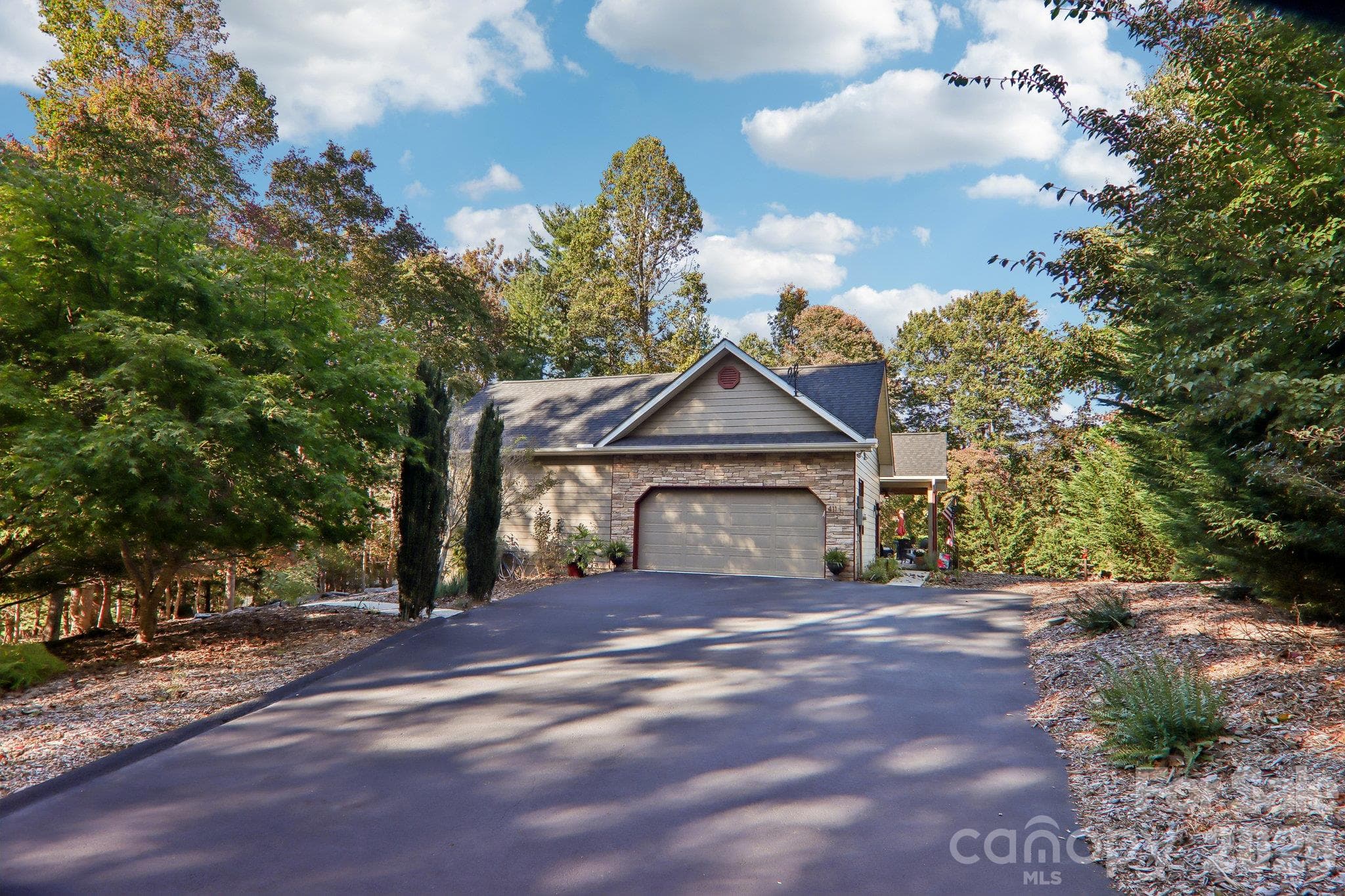 Single Family Residence at 411 Alta Circle, Laurel Park, photo 3 of 36