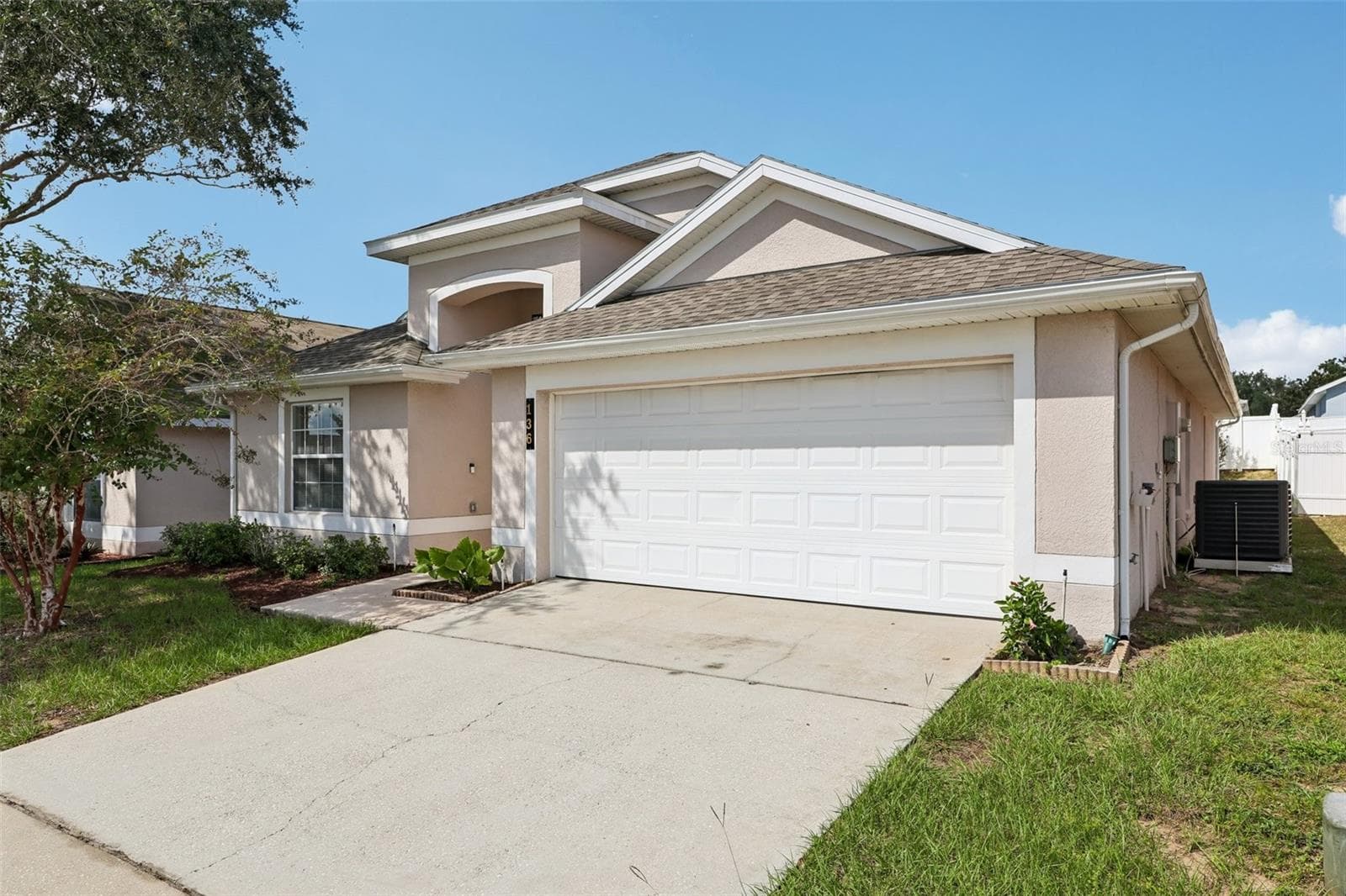 Single Family Residence at 136 GRANTHAM DR, DAVENPORT, photo 2 of 44