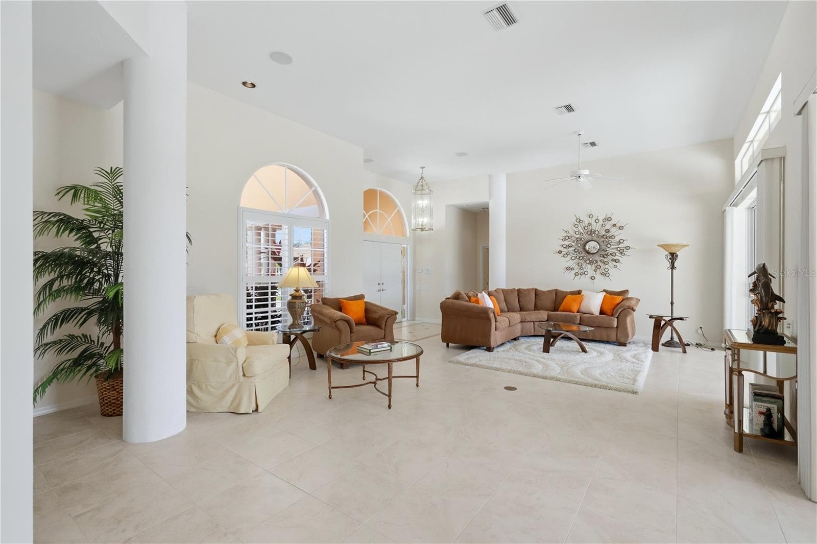 Living Room/Dinning Area - 7502 EATON CT, UNIVERSITY PARK