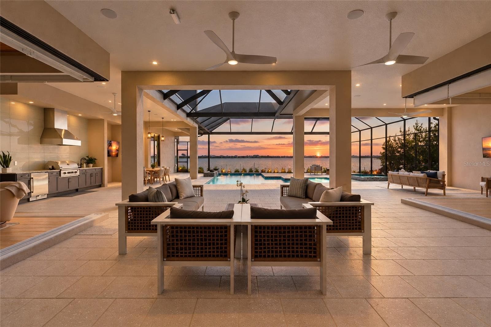 Indoor/outdoor living concept - 596 BLUE SHELL LOOP, SARASOTA