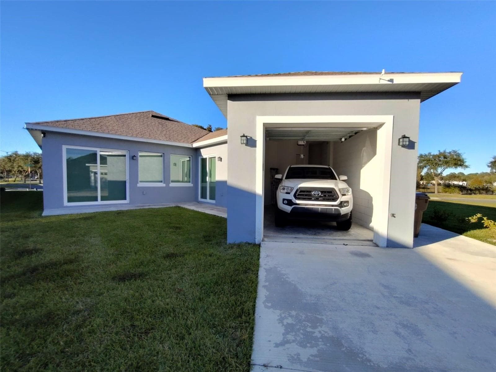 Single Family Residence at 4970 STRAND ST, KISSIMMEE, photo 2 of 18