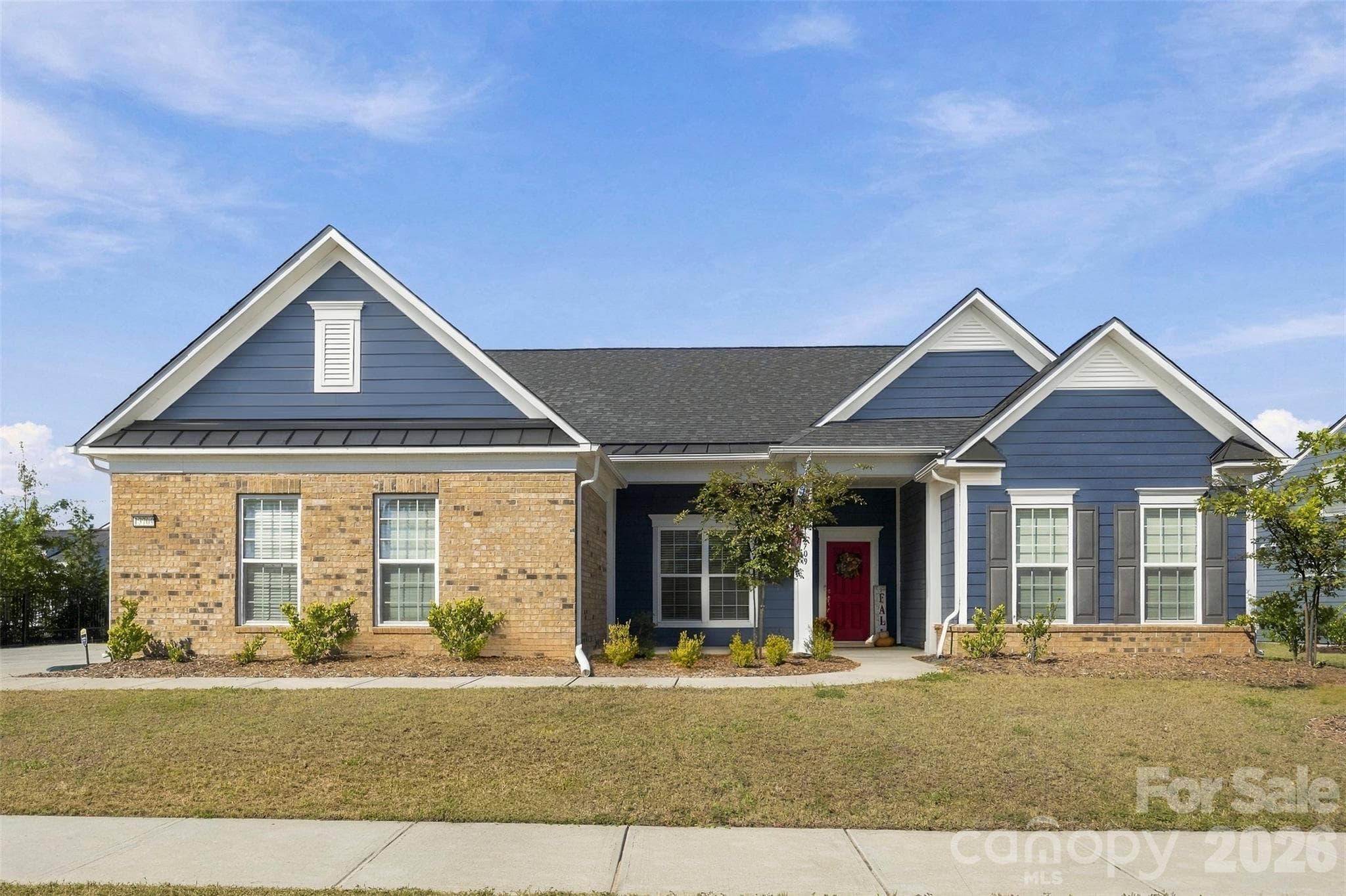 Single Family Residence at 13709 Berkley Avenue, Huntersville, photo 2 of 46