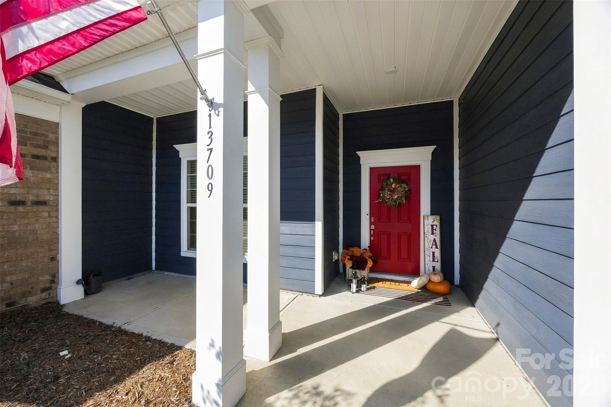 Front Porch - 13709 Berkley Avenue, Huntersville