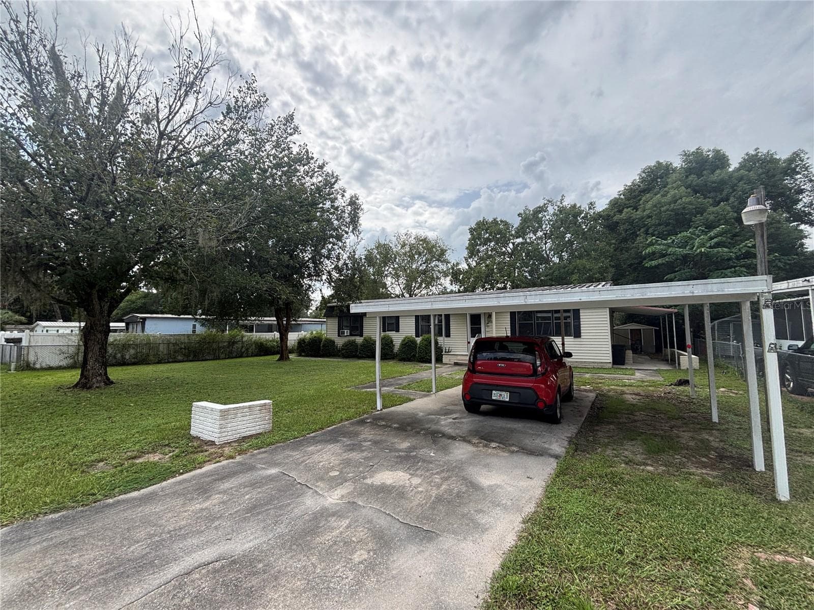 Mobile Home at 3728 NE 59TH AVE, SILVER SPRINGS, photo 5 of 43