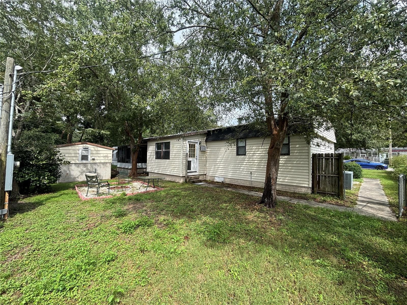 Mobile Home at 3728 NE 59TH AVE, SILVER SPRINGS, photo 20 of 43