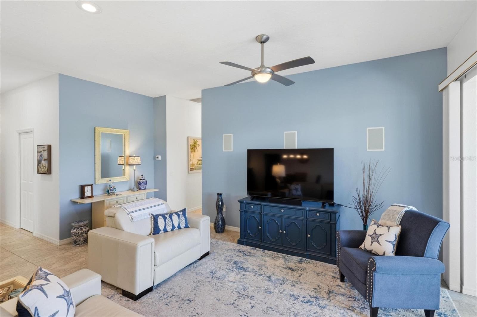 Single Family Residence at 687 LAKESCENE DR, VENICE, photo 15 of 53