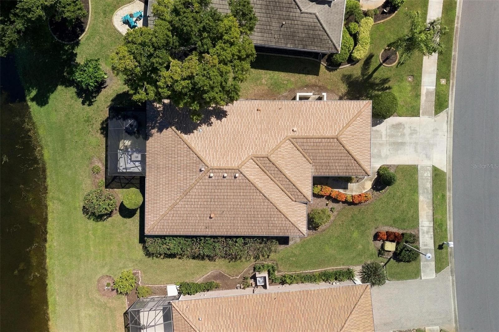 Single Family Residence at 687 LAKESCENE DR, VENICE, photo 44 of 53