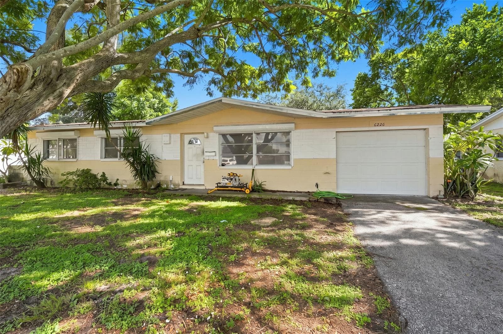 Single Family Residence at 6226 42ND AVE N, ST PETERSBURG, photo 2 of 34