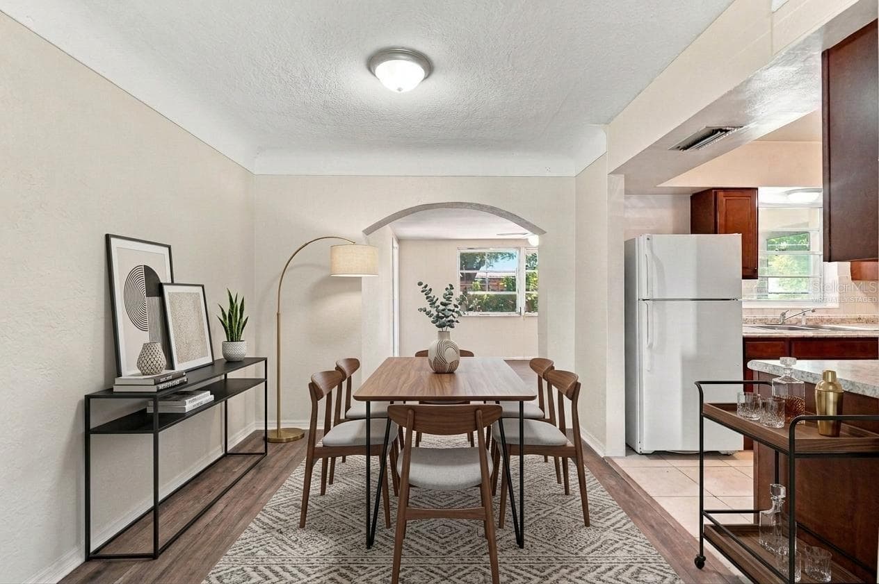 Virtually staged - 6226 42ND AVE N, ST PETERSBURG