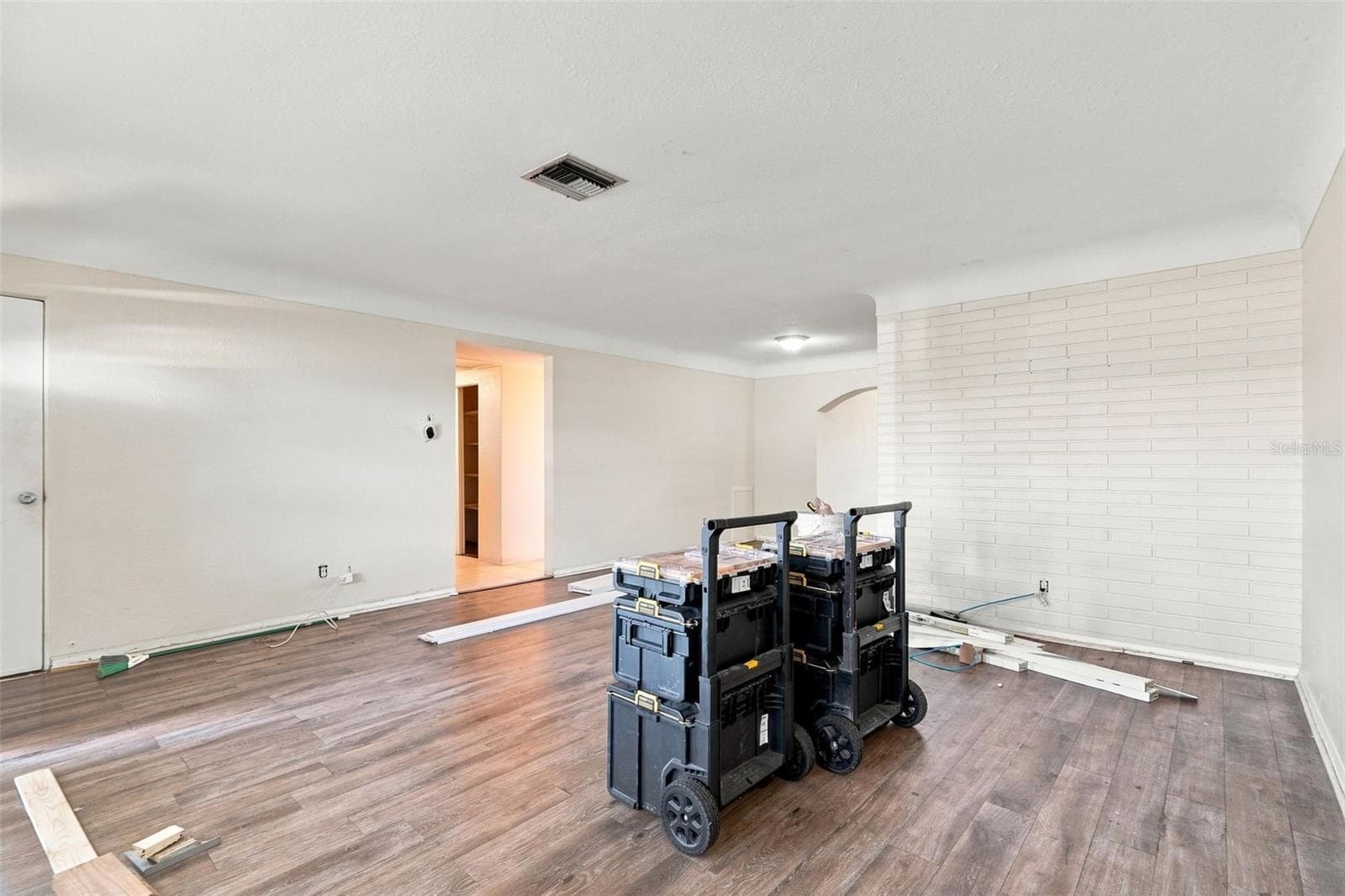 Single Family Residence at 6226 42ND AVE N, ST PETERSBURG, photo 11 of 34