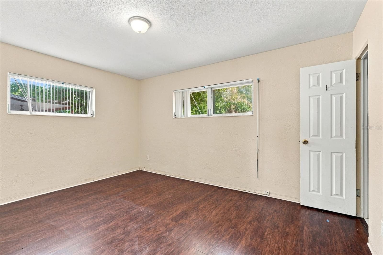 Single Family Residence at 6226 42ND AVE N, ST PETERSBURG, photo 16 of 34