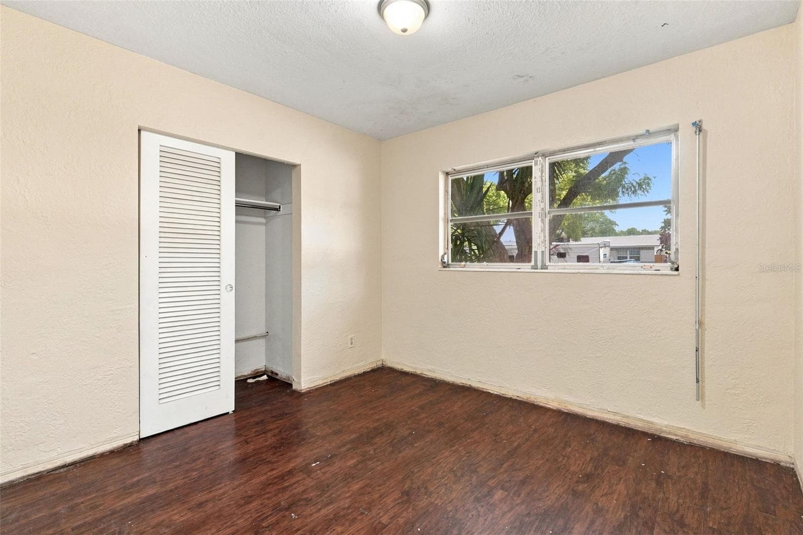Single Family Residence at 6226 42ND AVE N, ST PETERSBURG, photo 18 of 34