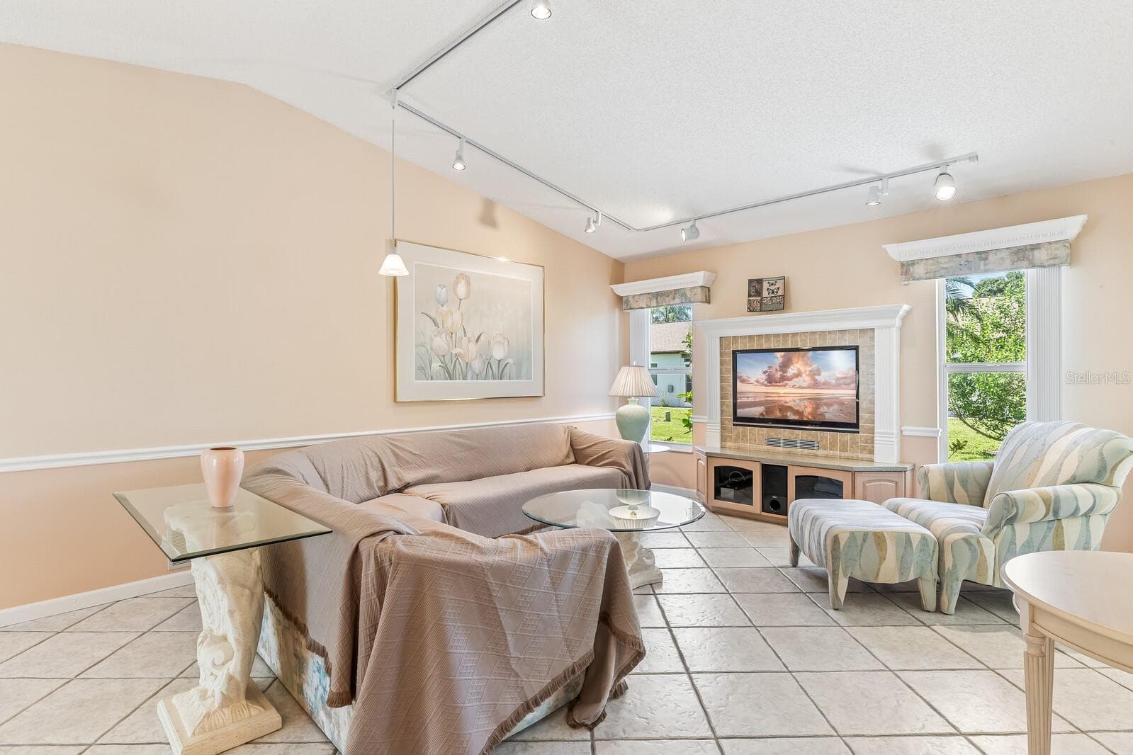 Family Room - 603 BRAMBLEWOOD LN #184, ENGLEWOOD