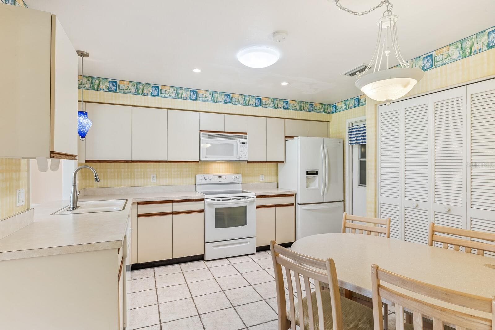 Kitchen - 603 BRAMBLEWOOD LN #184, ENGLEWOOD