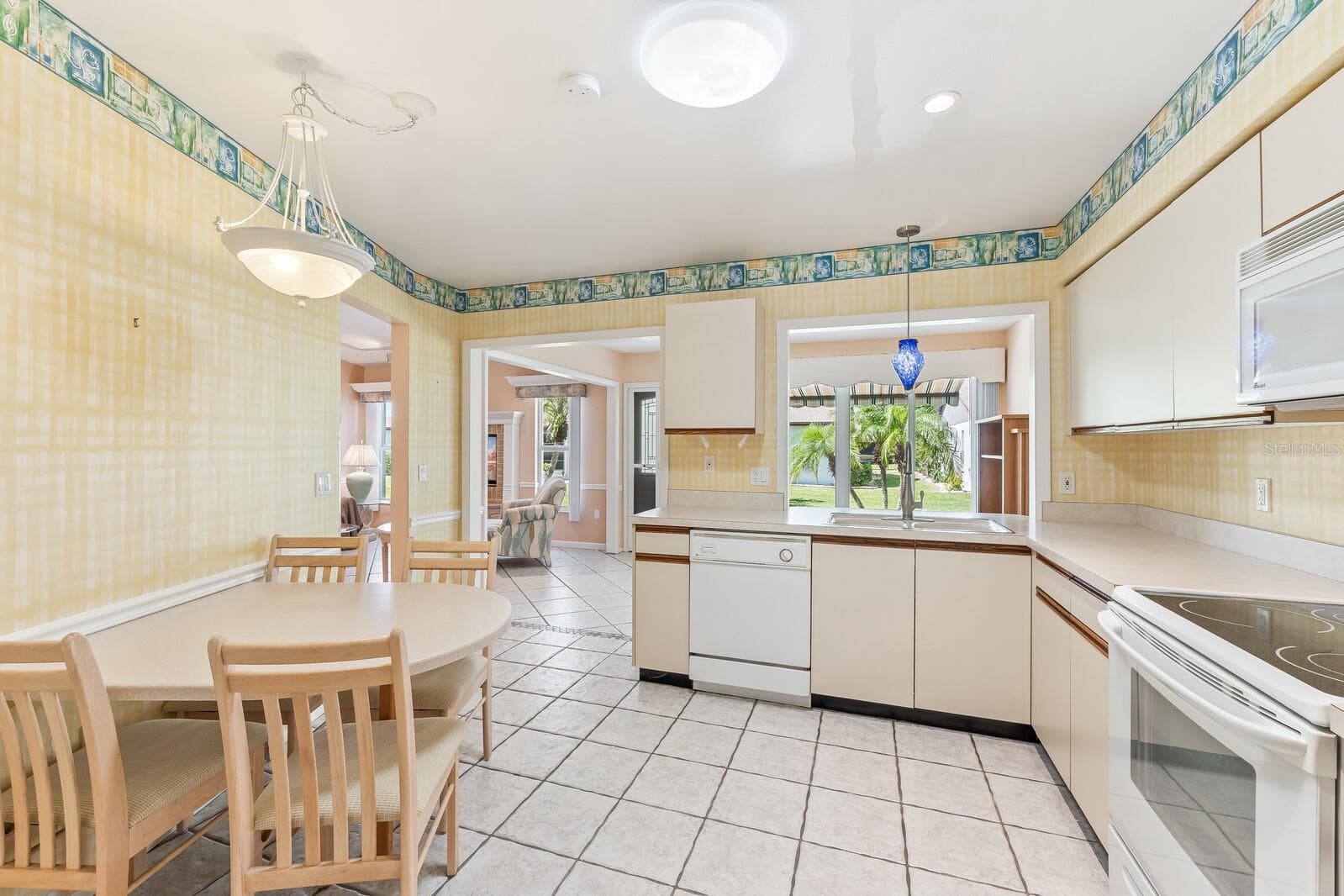 Kitchen - 603 BRAMBLEWOOD LN #184, ENGLEWOOD