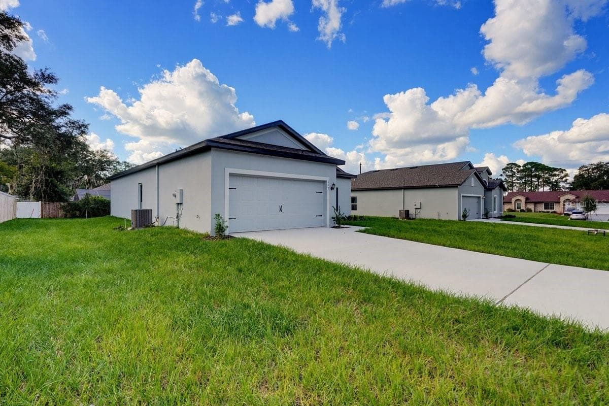 Single Family Residence at 112 CLAYMORE ST, DELTONA, photo 4 of 36