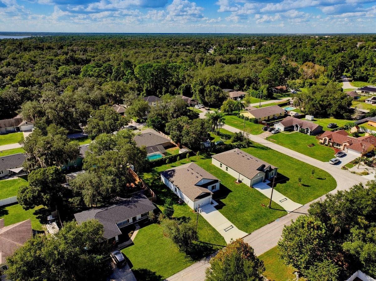 Single Family Residence at 112 CLAYMORE ST, DELTONA, photo 32 of 36