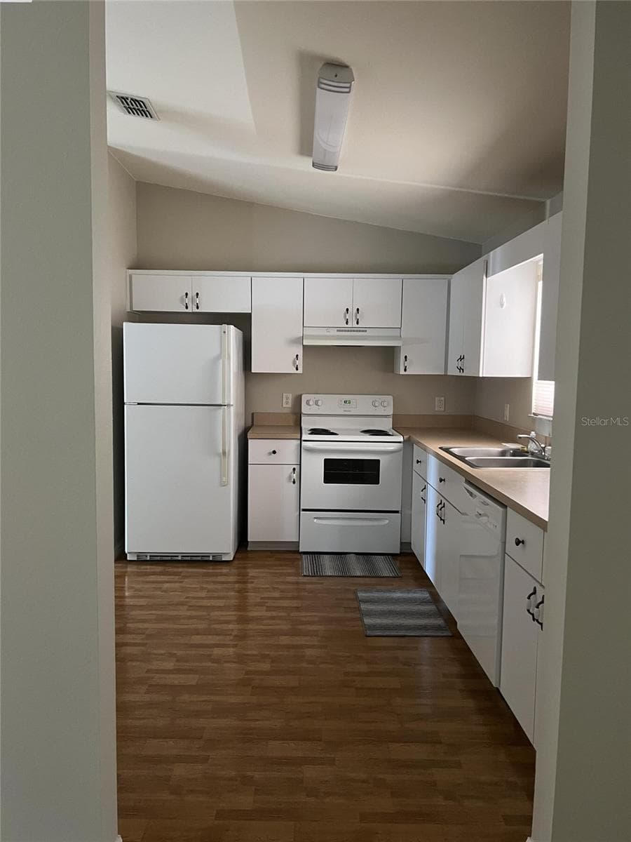 Single Family Residence at 6035 SW 98TH STREET RD, OCALA, photo 8 of 24