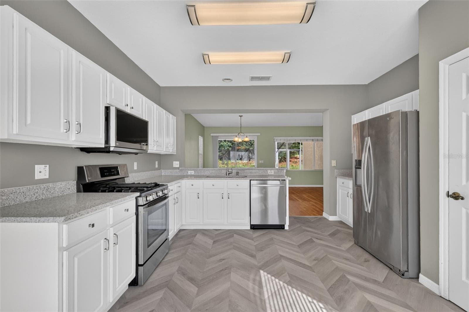 Single Family Residence at 13143 SE 97TH TERRACE RD, SUMMERFIELD, photo 13 of 30