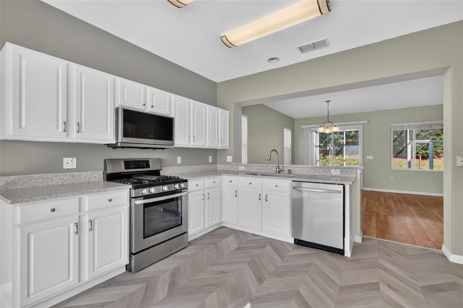 Single Family Residence at 13143 SE 97TH TERRACE RD, SUMMERFIELD, photo 14 of 30