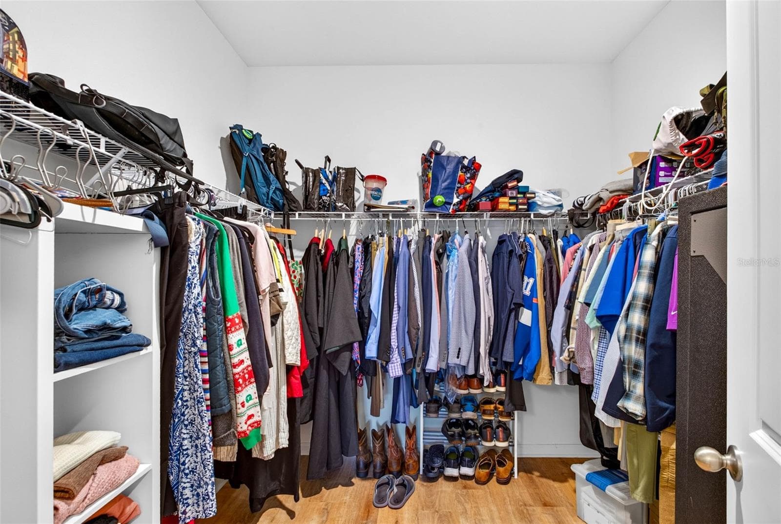 Primary Closet - 35683 BUTTONWEED TRL, ZEPHYRHILLS