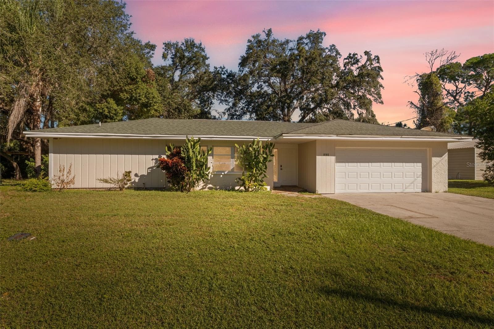 Single Family Residence at 8103 GULF WAY, HUDSON, photo 2 of 36