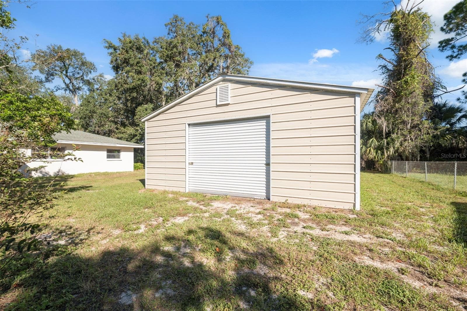 SHOP - 8103 GULF WAY, HUDSON