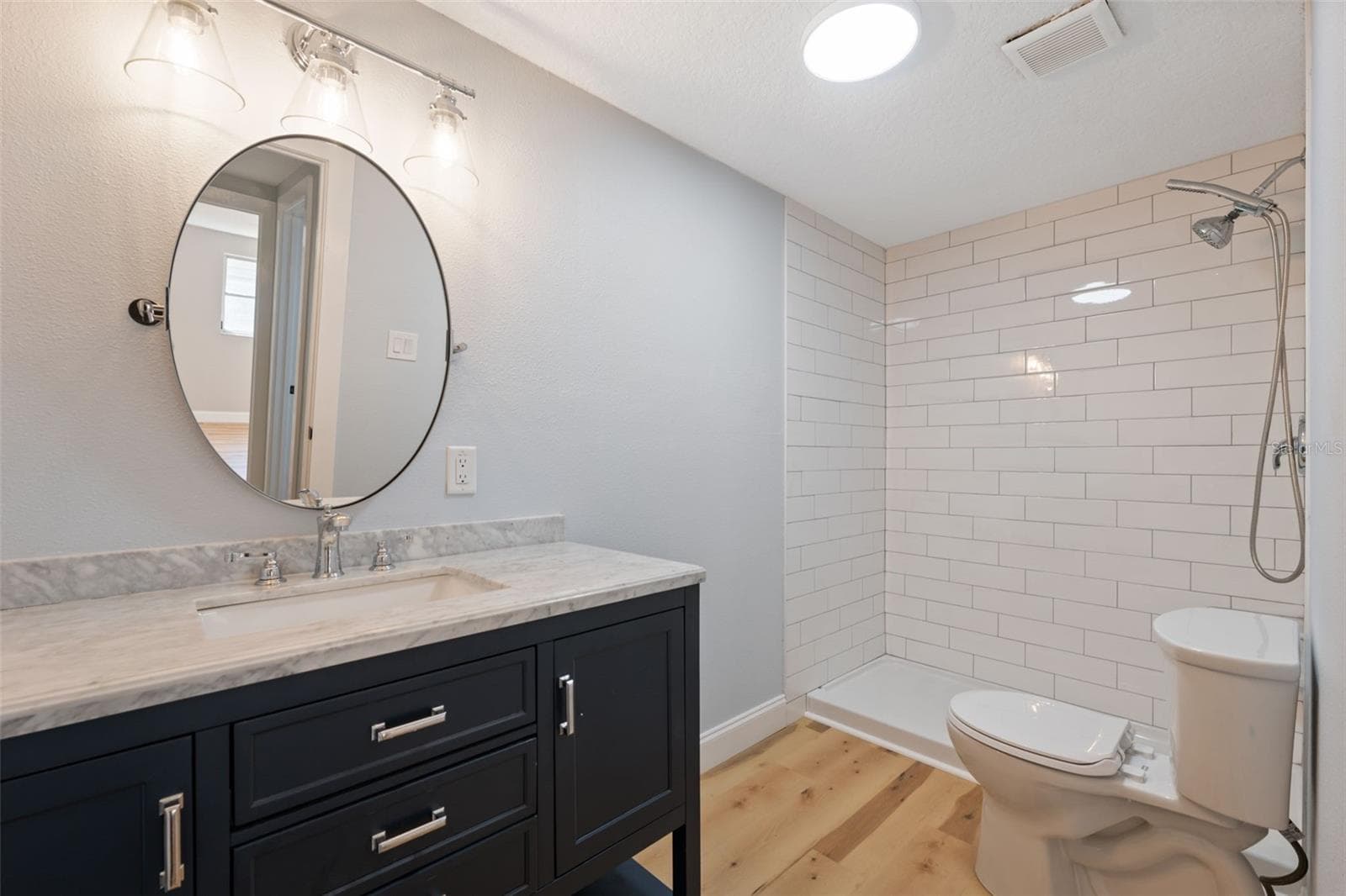 GUEST BATHROOM - 8103 GULF WAY, HUDSON