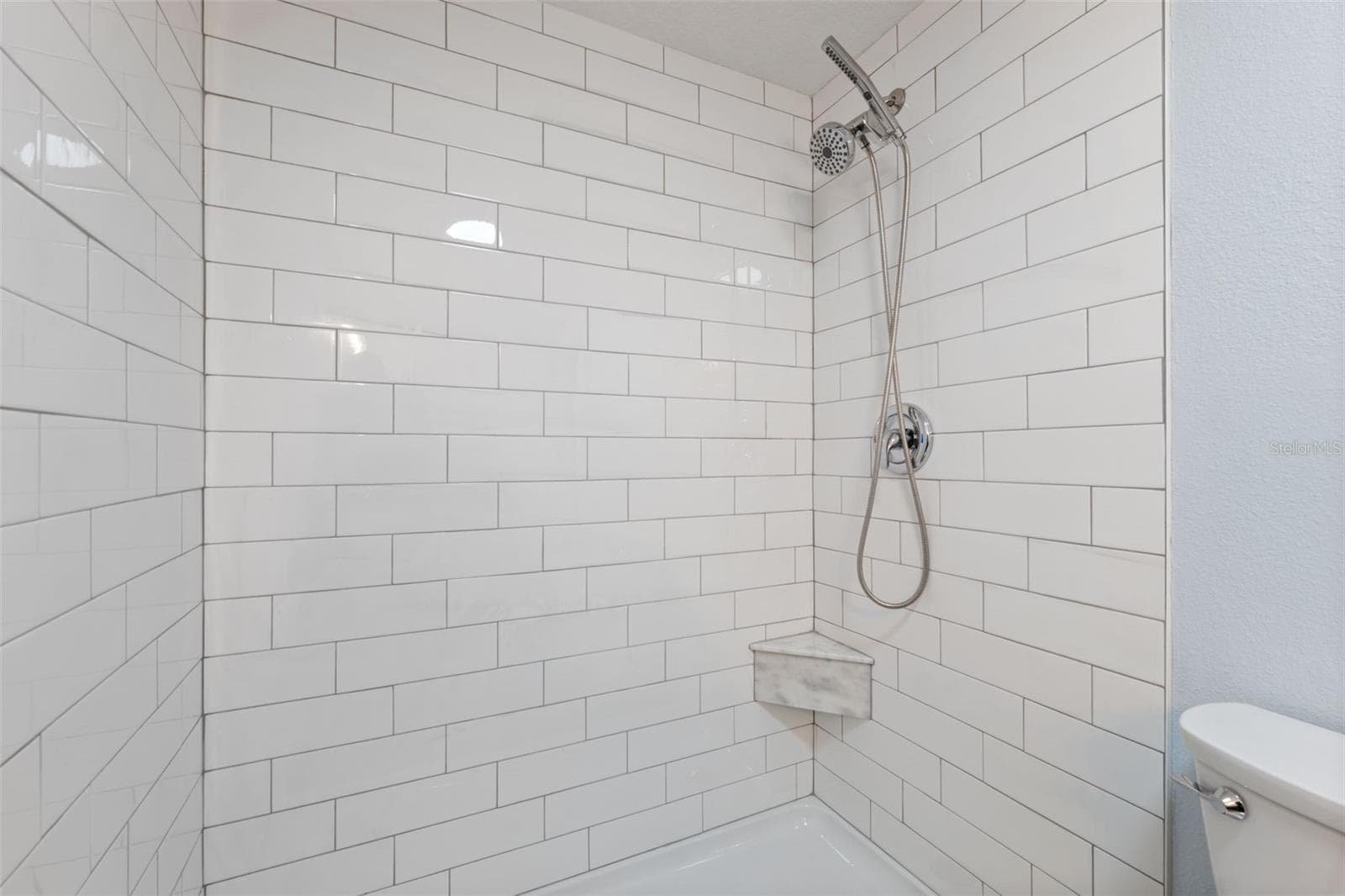 GUEST BATHROOM - 8103 GULF WAY, HUDSON