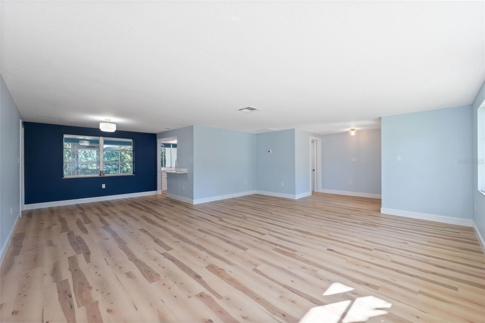 DINING /LIVING ROOM - 8103 GULF WAY, HUDSON