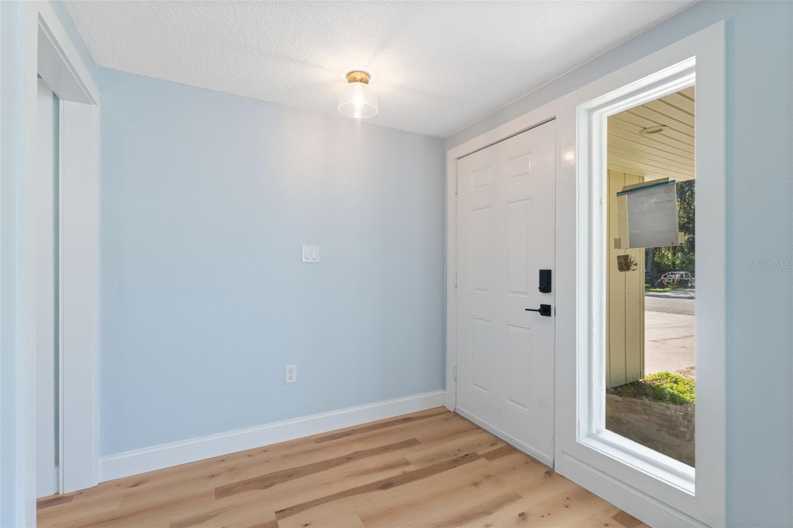 ENTRYWAY - 8103 GULF WAY, HUDSON