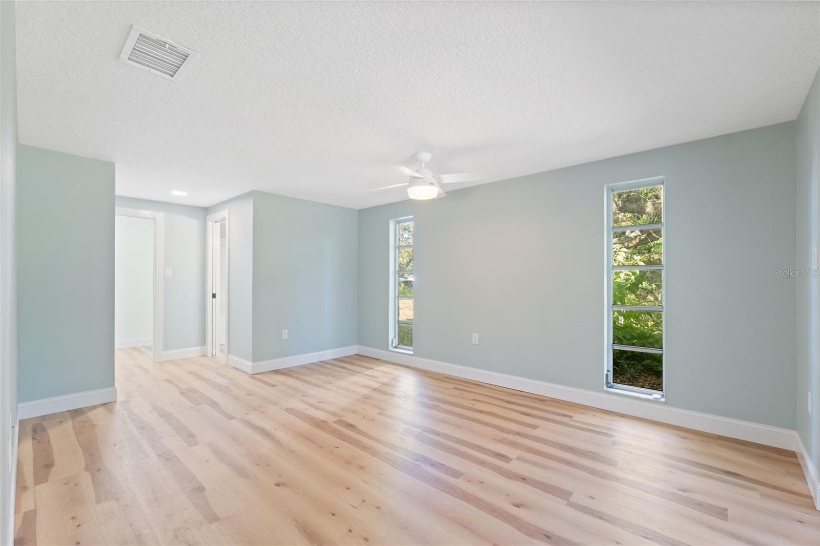 MASTER SUITE - 8103 GULF WAY, HUDSON
