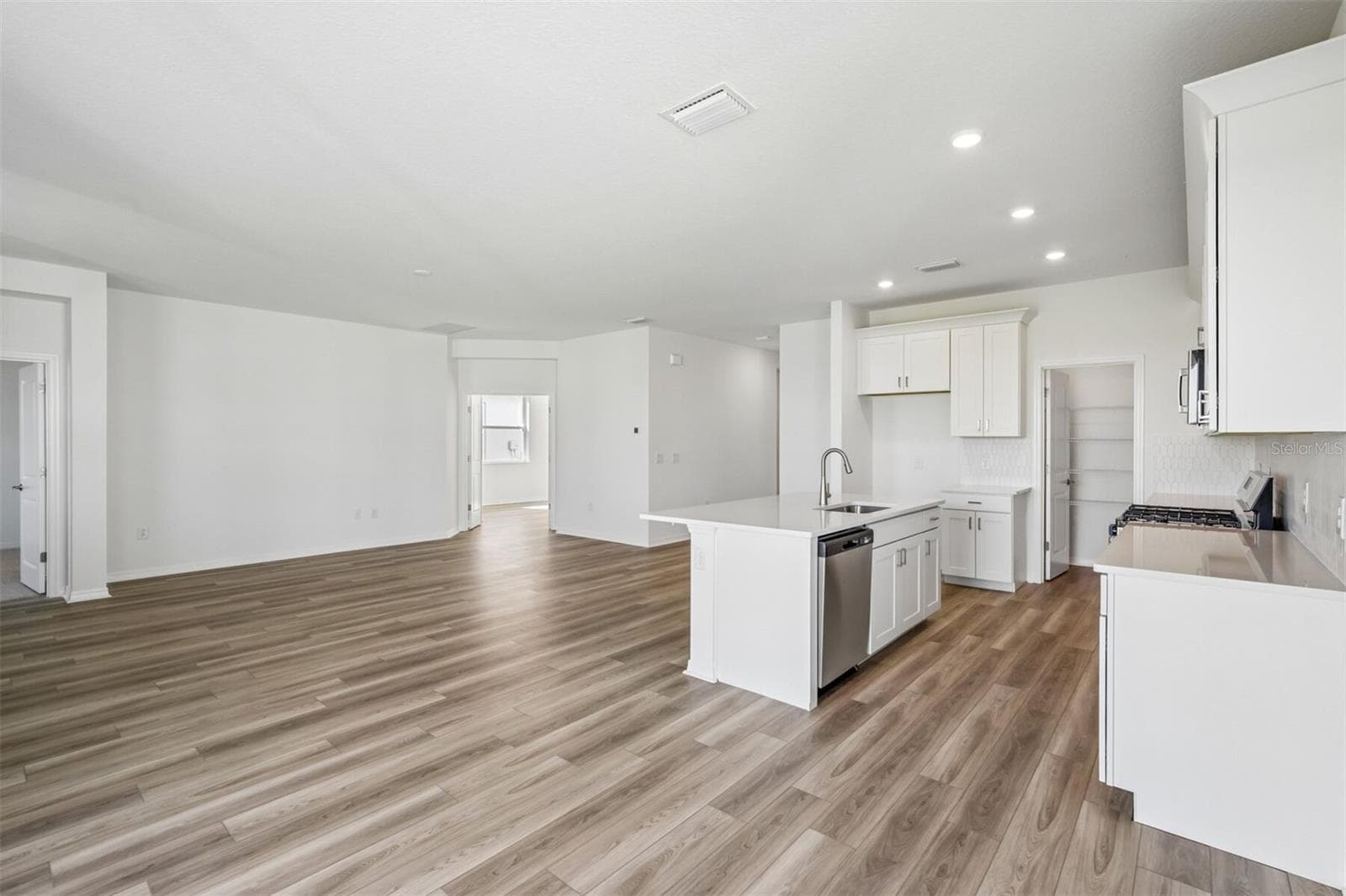 Single Family Residence at 8708 CANARD CV, PALMETTO, photo 17 of 54